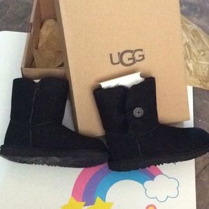 NIB Bailey button kids boots